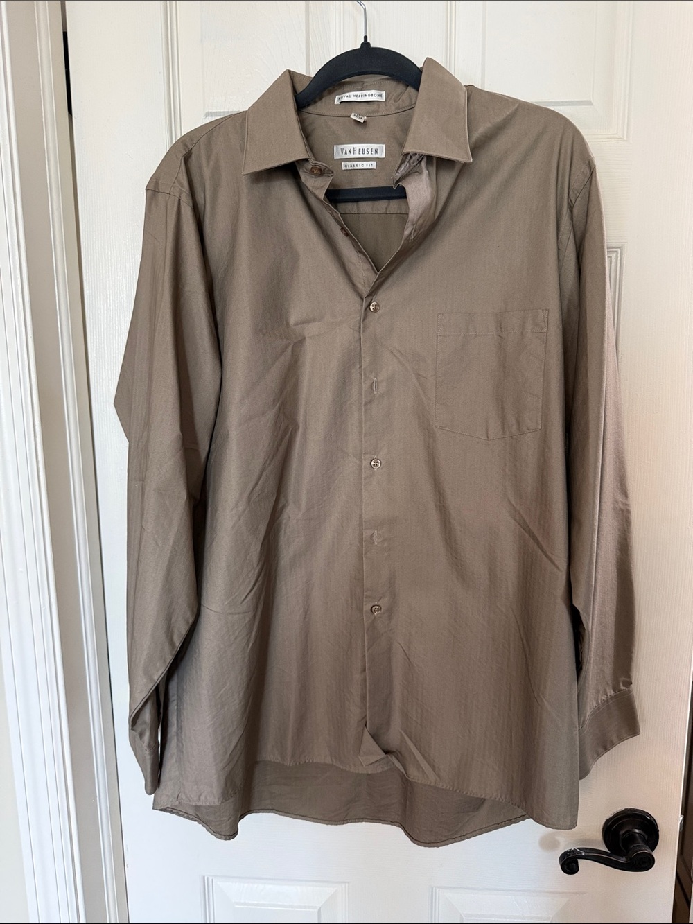 Van Heusen Men's Taupe Long-Sleeve Button-Down Shirt